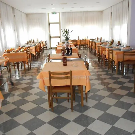Hotel Gina 3*