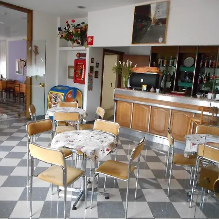 Gina Hotel 3*
