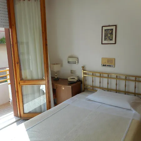 Hotel Gina 3*